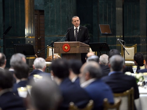 Cumhurbaşkanı ERDOĞAN'dan STK Temsilcilerine Akşam Yemeği